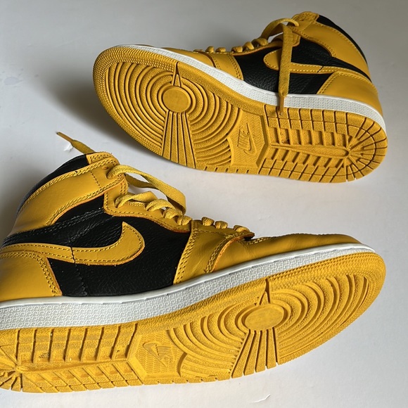 NIKE Jordan 1 Retro High Pollen Sneakers - Picture 4 of 6